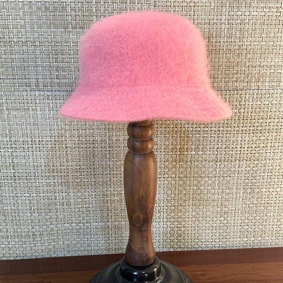 Vintage Accessories - 🌟HP🌟VTG 2000s Pink Angora Cloche/Bucket Hat by David and Young